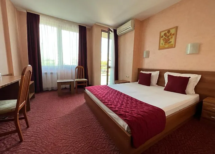 Family Hotel 007