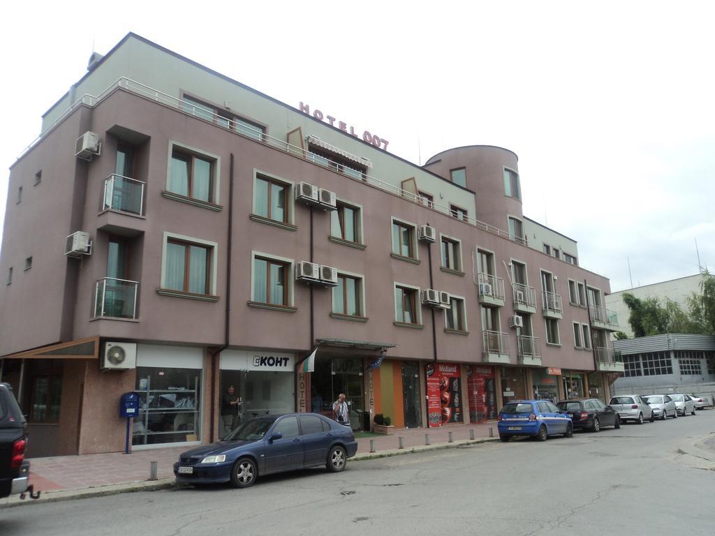 Hotel 007